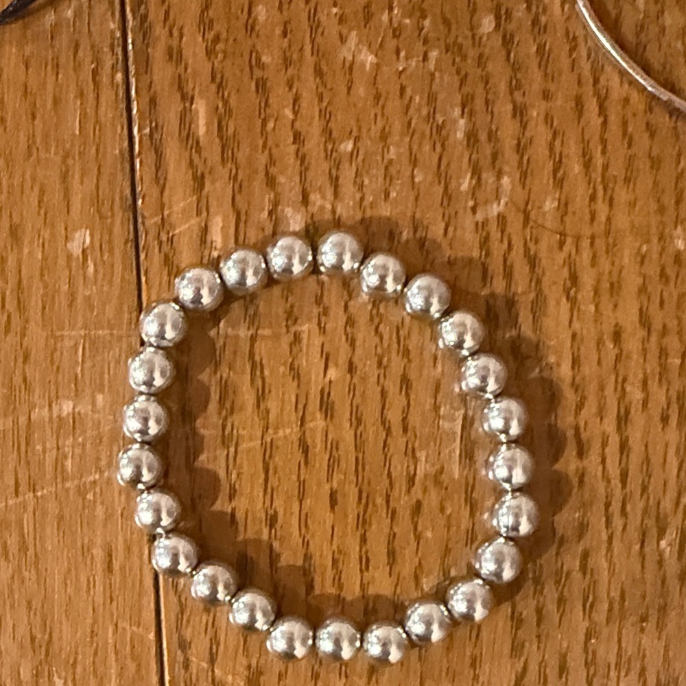 Jewelry Set with Earrings and Bracelets - Picture 7 of 8